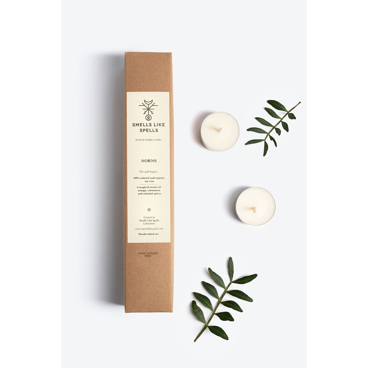 Smells Like Spells Natuurlijke Waxinelichtjes (6 stuks) NORNS doosje met kaarsjes en kruid