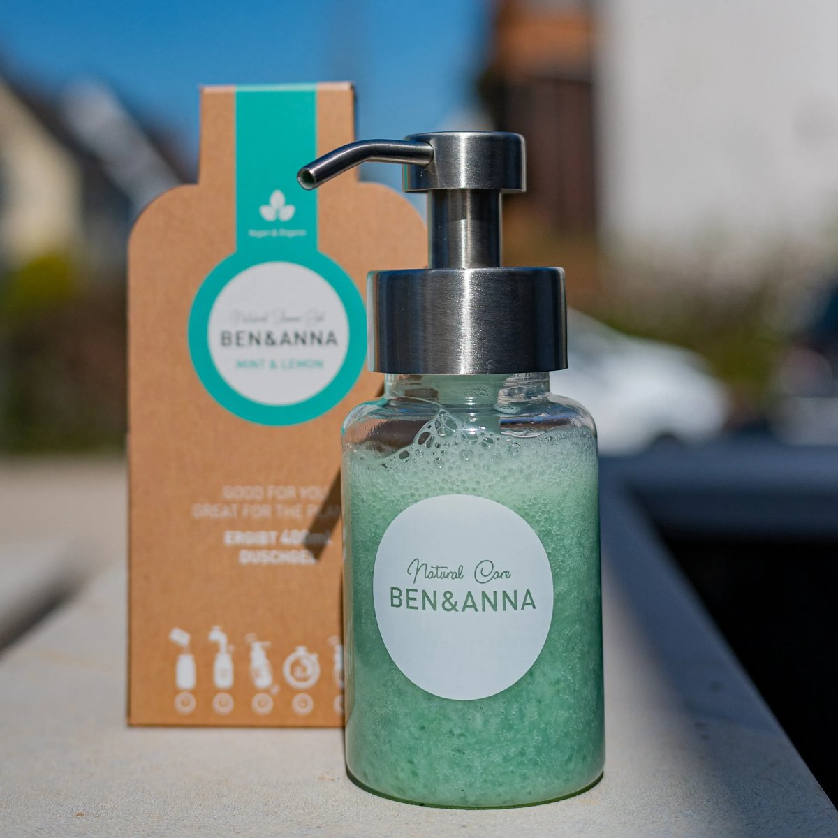 Douchegel Dispenser met inhoud