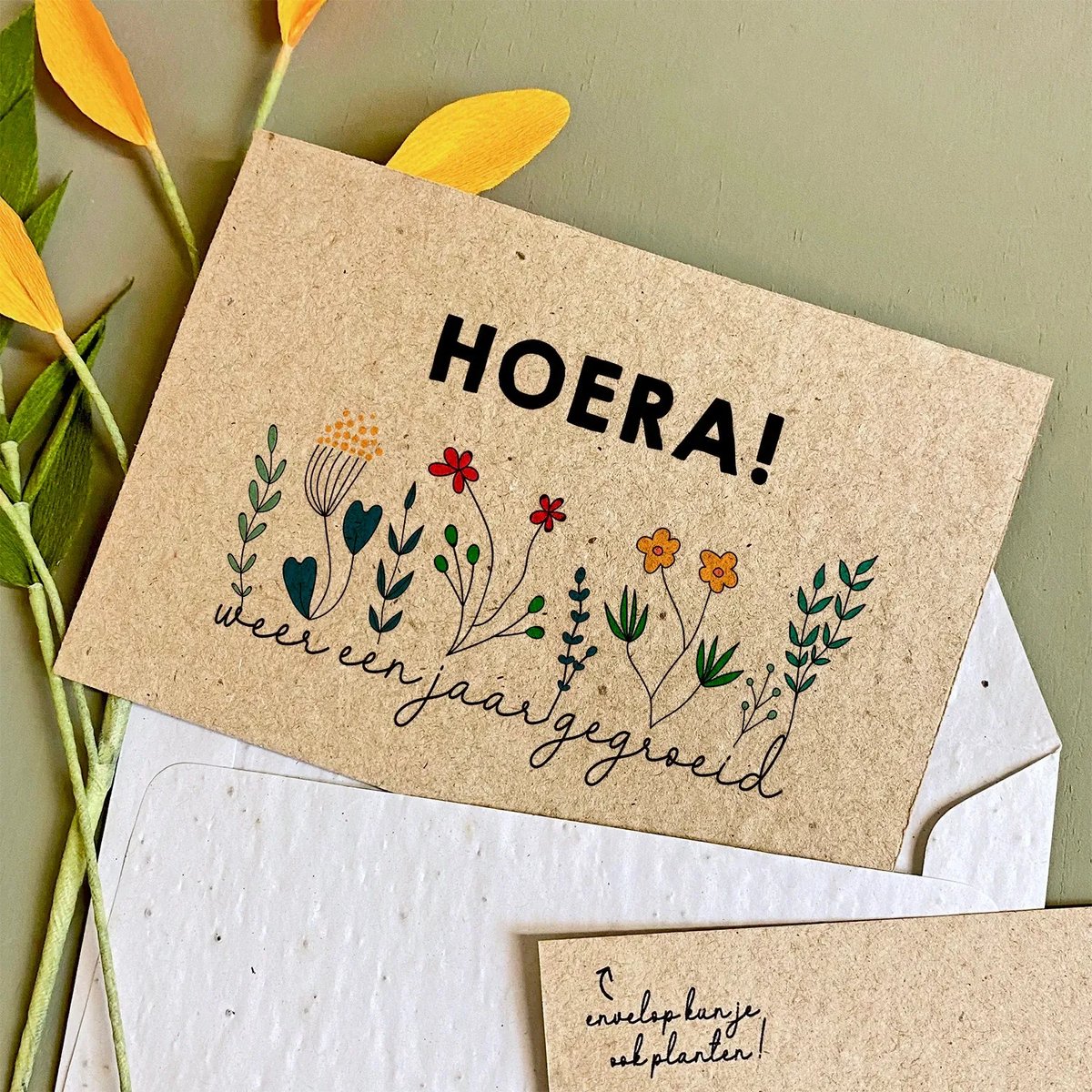 Bloom Your Message Bloeikaart Gerecycled Papier met Bijvriendelijke Bloemenzaden Hoera