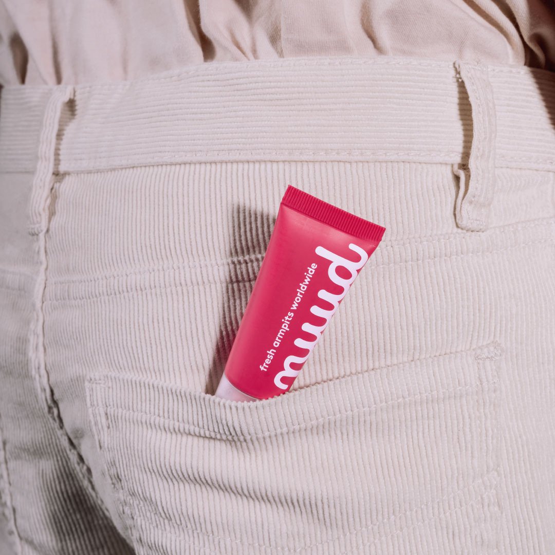 Nuud Natuurlijke Deodorant tube in kontzak