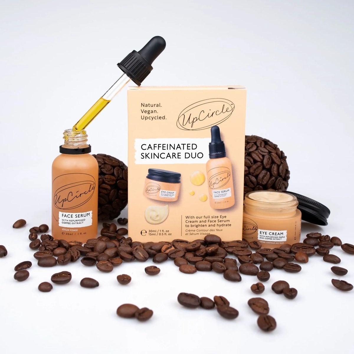 UpCircle Caffeinated Skincare Duo doosje met flesjes en koffiebonen