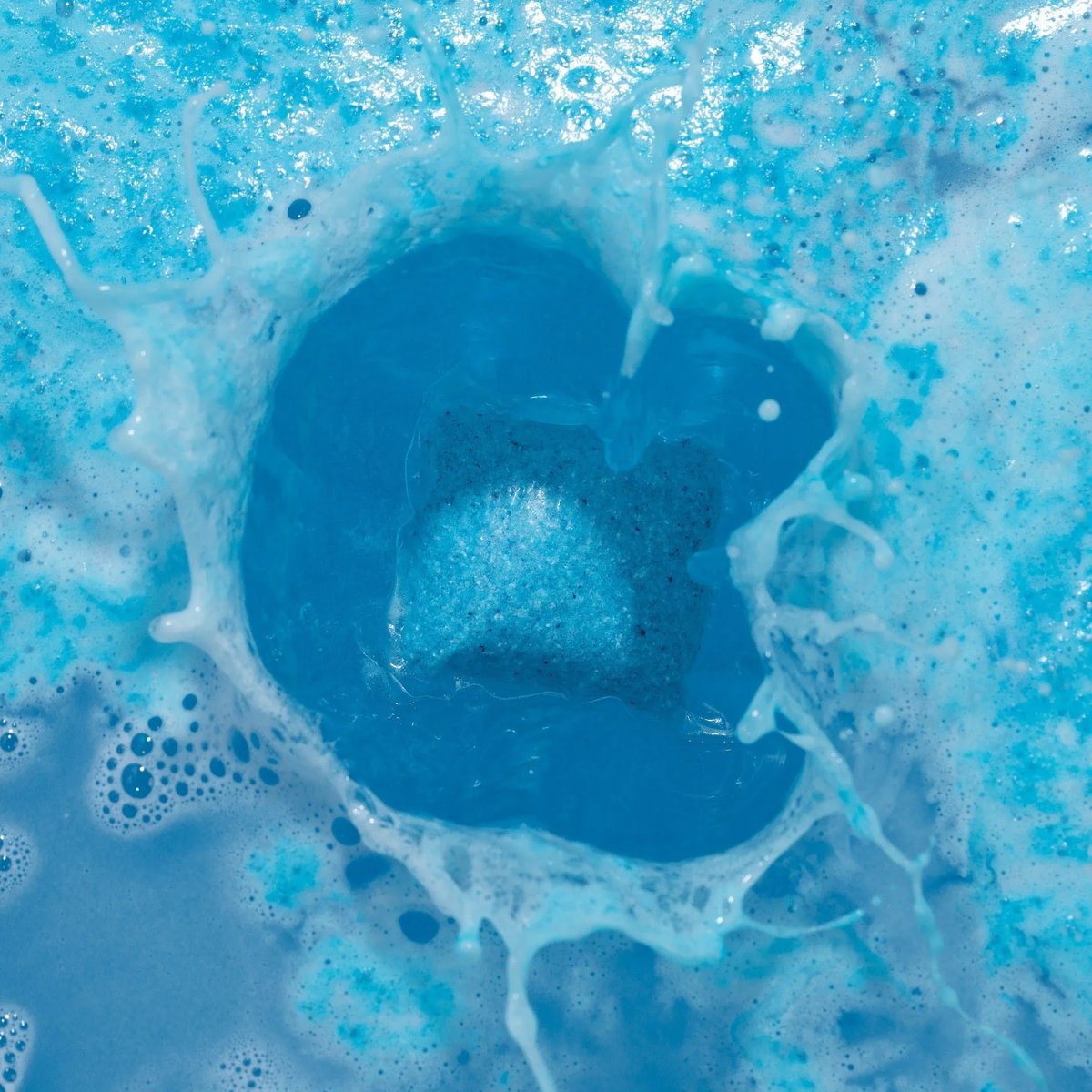 Brauzz Toiletreiniger Capsules (15 stuks) in water