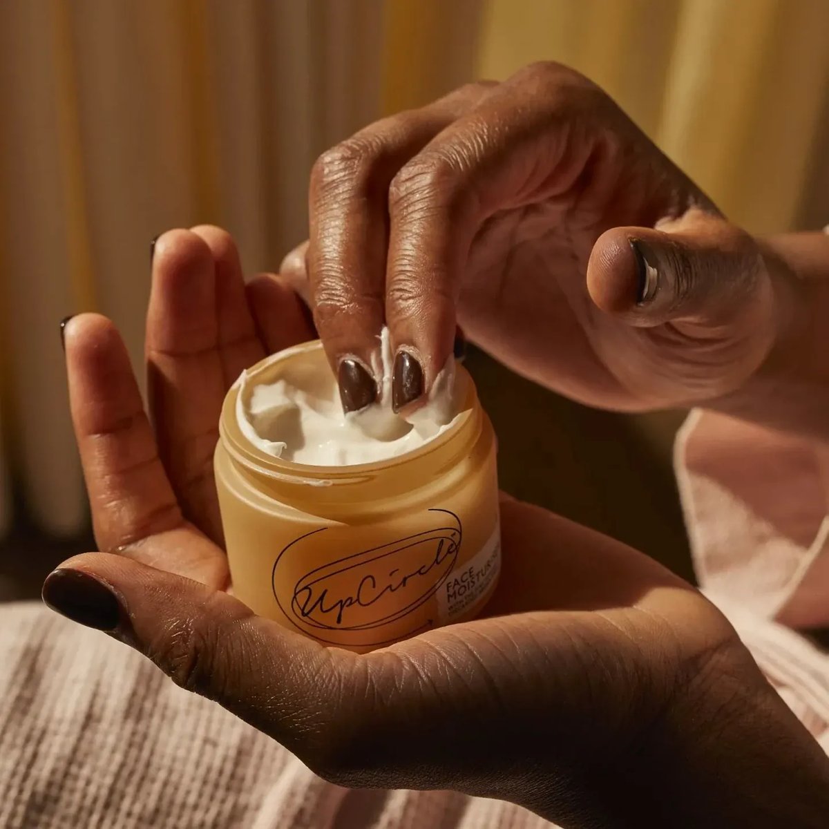 UpCircle Hydraterende Gezichtscrème met Arganpoeder creme in pot