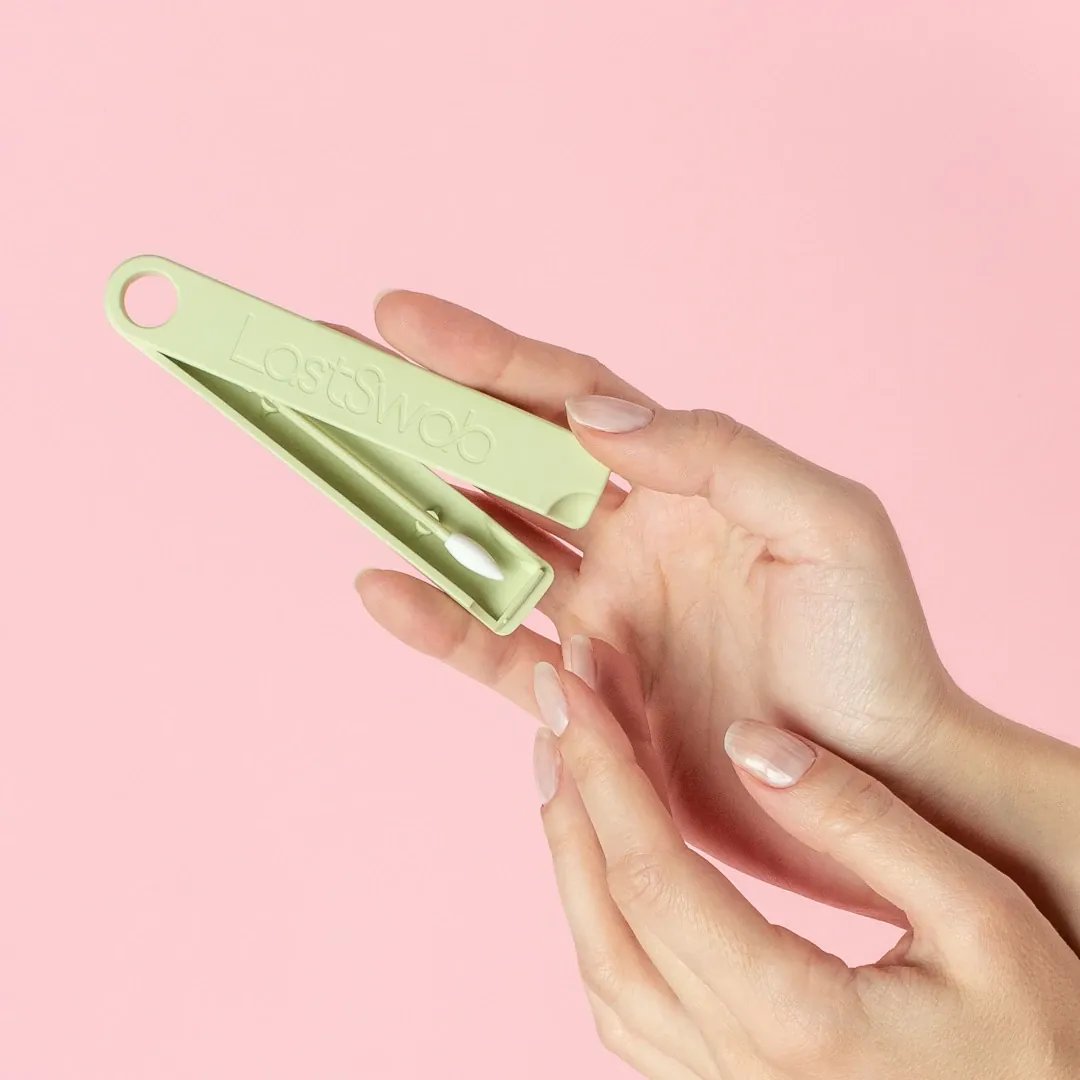 LastSwab Beauty in hand