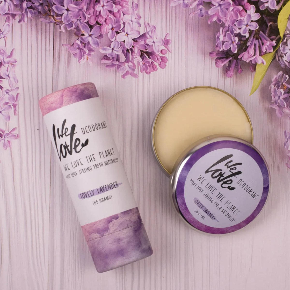 We Love The Planet - Natuurlijke deodorant stick - Lovely Lavender sfeer