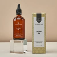 Junglück Jojoba Olie (100 ml) flesje op sokkel met doosje