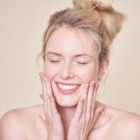 Junglück Reinigingsolie (100 ml) op gezicht