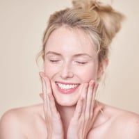 Junglück Reinigingsolie (100 ml) op gezicht