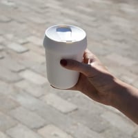 Retulp Travel Cup Koffiebeker Chalk White in hand