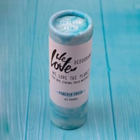We Love The Planet - Natuurlijke deodorant stick - Forever Fresh sfeer