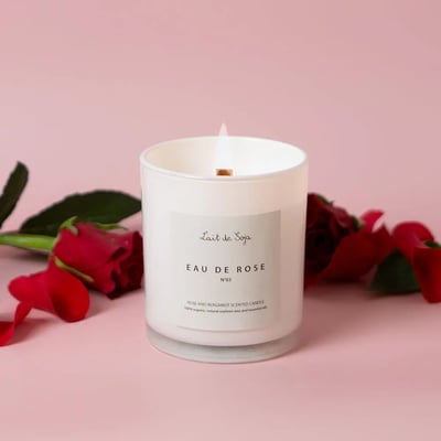 Lait de Soja Natuurlijke Geurkaars Eau de Rose met vlam
